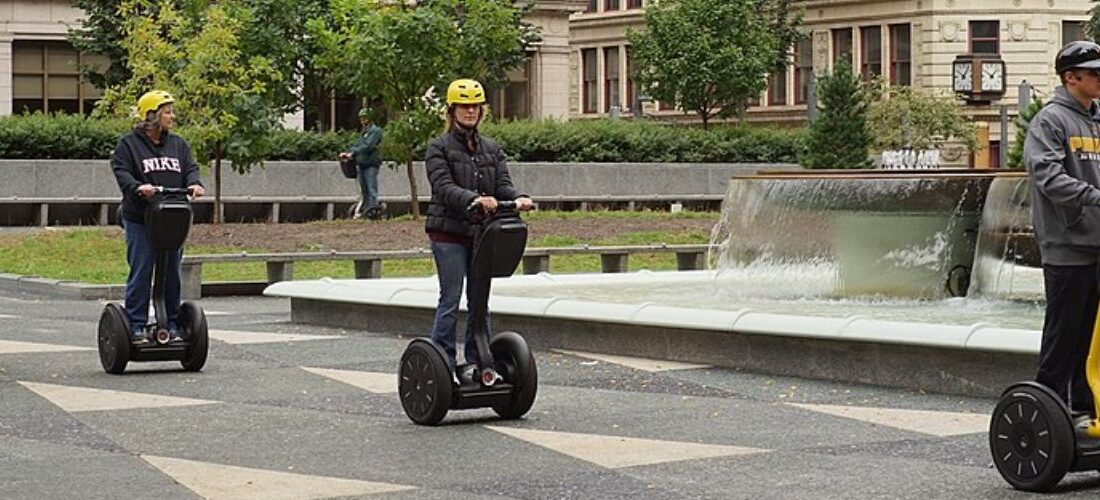 groep mensen op hoverboard