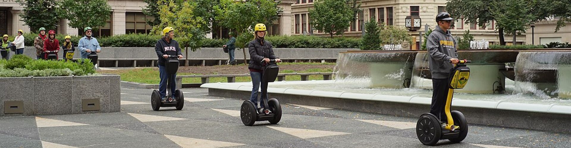 groep mensen op hoverboard
