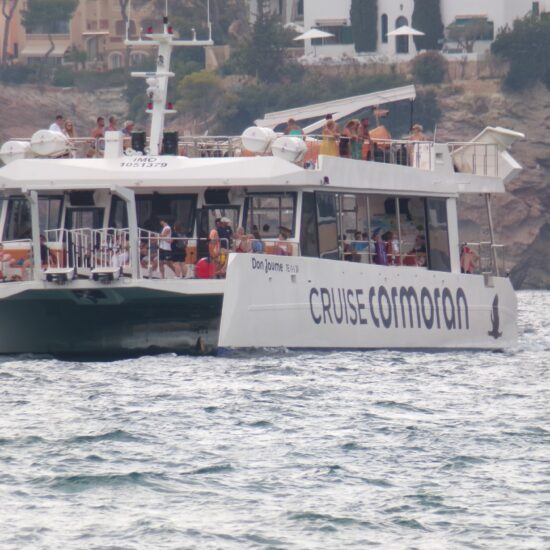 Drijvend feest, speedboten, turquoise water.