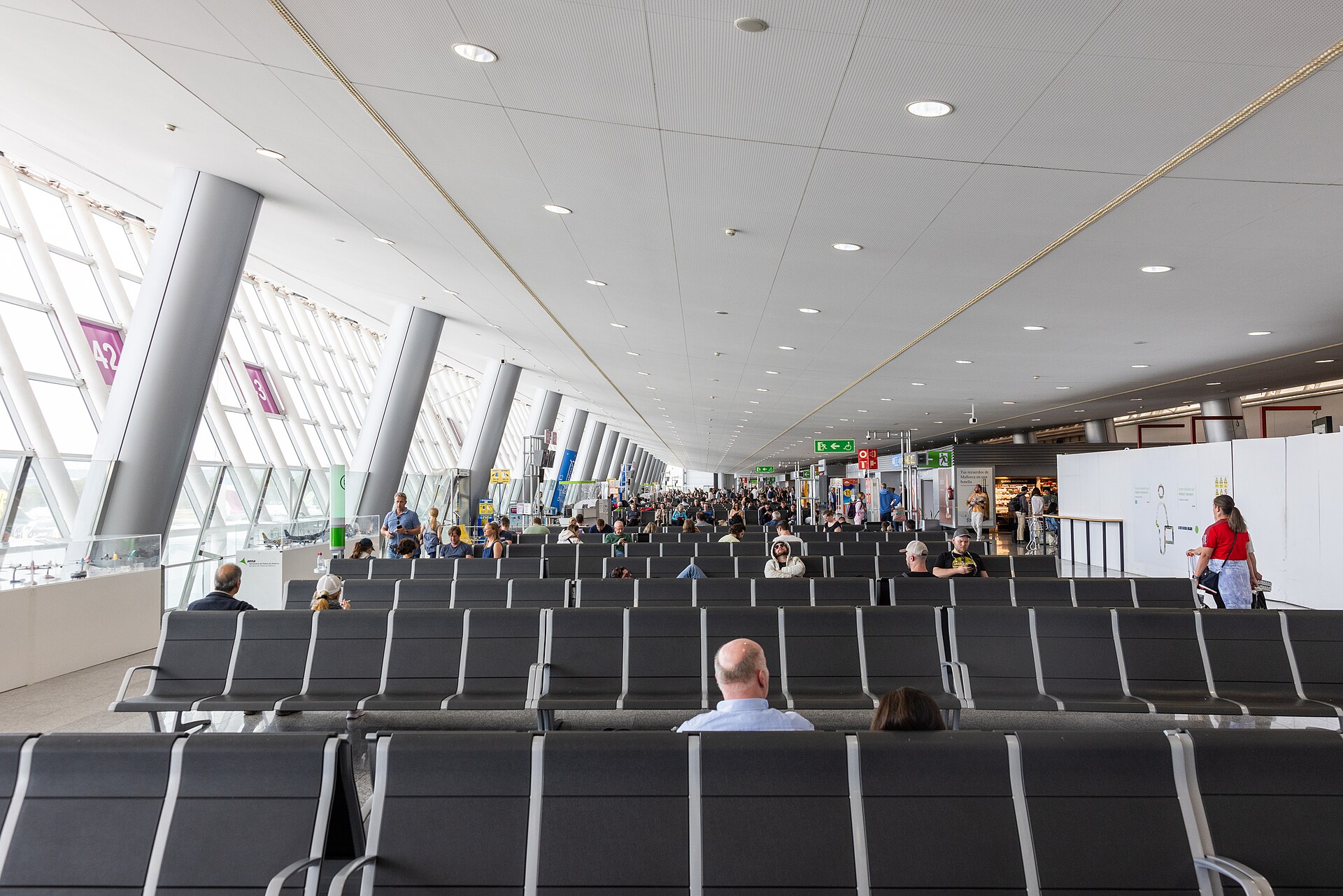 Terminal van de luchthaven Son Sant Joan bij Palma de Mallorca