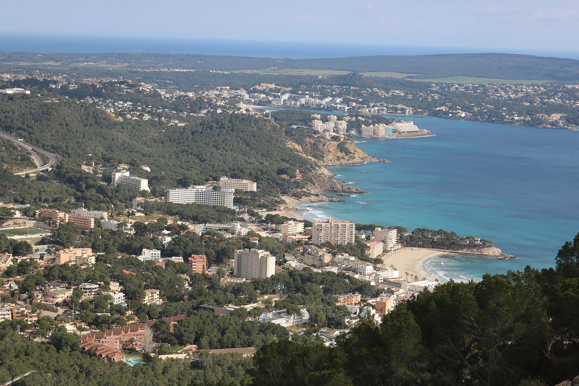 De badplaats Peguera aan de zuidwestkust van Mallorca